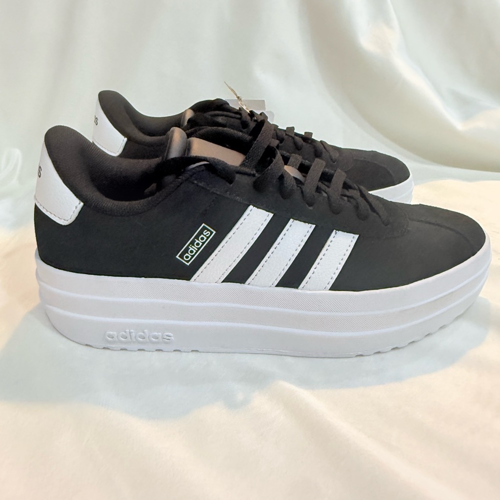 ADIDAS VL COURT BOLD PLATFORM SNEAKERS  (BIG KIDS) size 4